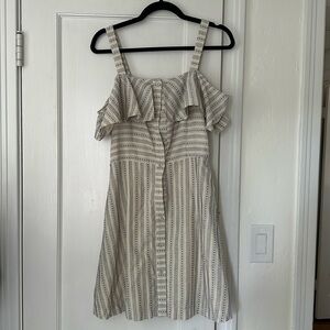 NWT J.O.A. dress in sz medium